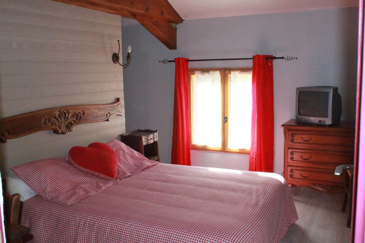 Belle Maison De Montagne Casteil Buitenkant foto